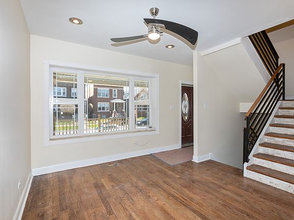 4th image of 7747 S May St