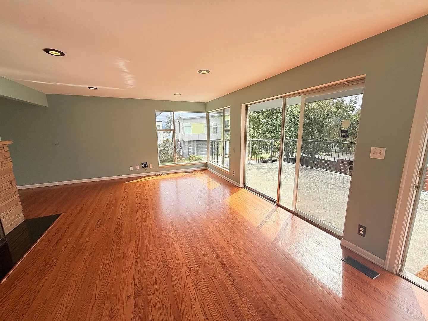Beacon Hill Home — Photo 3