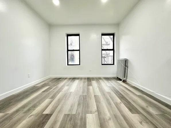 564 Audubon Avenue image 1 of 8