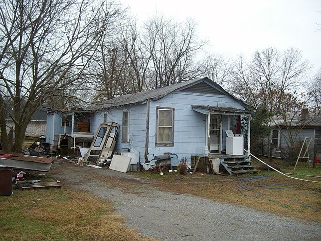 2nd image of 319 Grant St