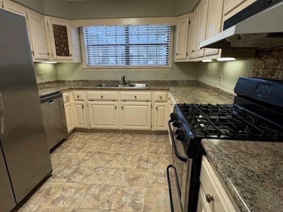 4th image of 639 W Creekwood Dr