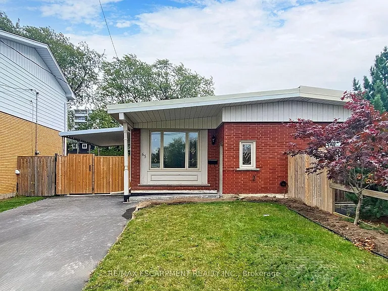 65 Fielding Cres #UPPER — Photo 2