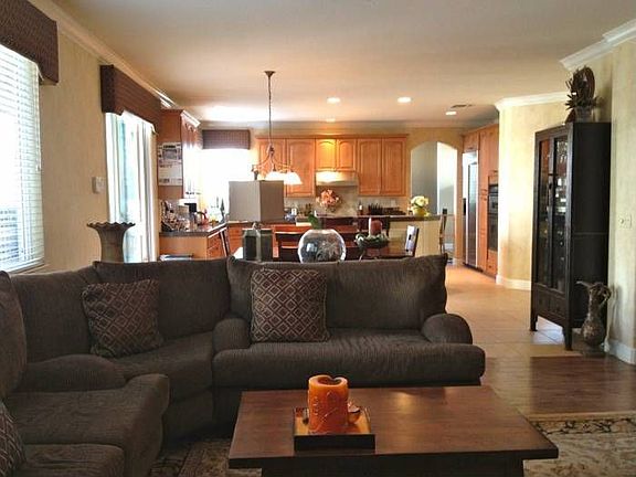 Family / Kitchen Combo