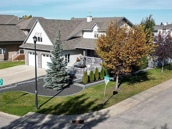 3rd image of 9302 SW Lakeshore Ct