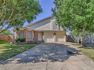 652 Blueberry Hill Ln, Mansfield, TX 76063