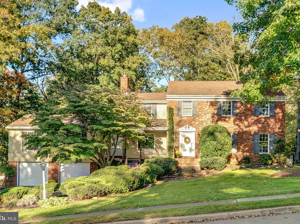 12 Twining Ln, Ewing, NJ 08628