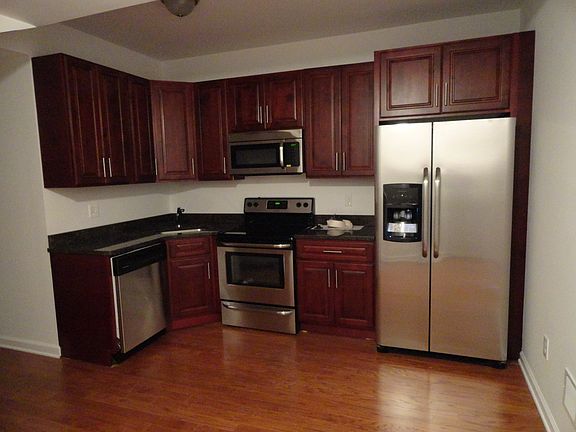 5th image of 1133 W Colona St #1