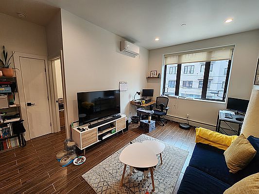 5th image of 31-16 38th St #2C