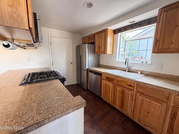 2nd image of 3325 Somerset Way