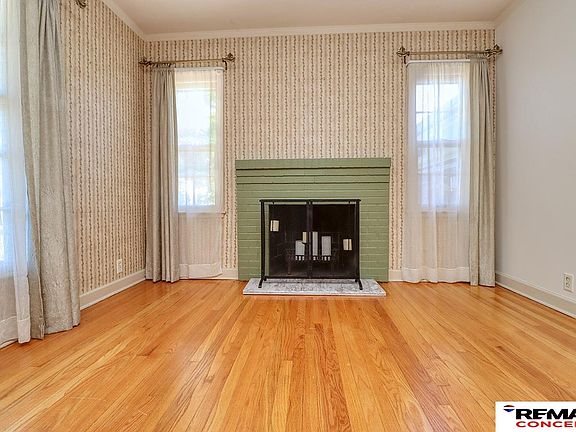 4th image of 200 S Cotner Blvd