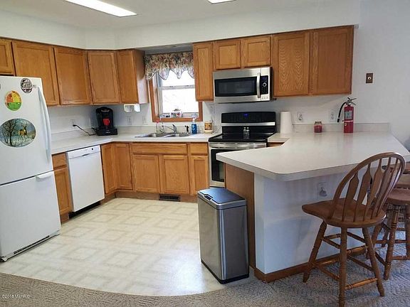 4th image of 9245 W 104th St