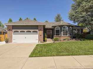 3309 Creek View Dr, Medford, OR 97504