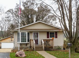 2819 Fruitland Blvd SW, Cedar Rapids, IA 52404