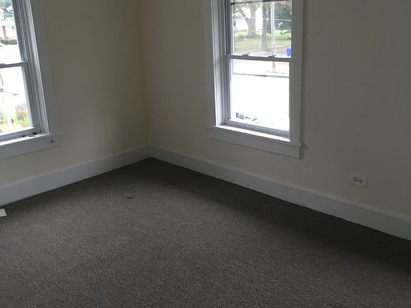 5th image of 1006 E Lehman St