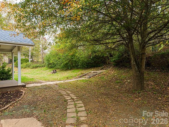 4th image of 65 Banks Town Rd