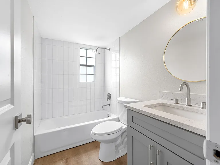 211 Danube — Photo 10