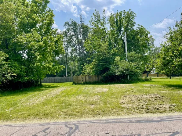 201 Thompson St, Urbana, OH 43078