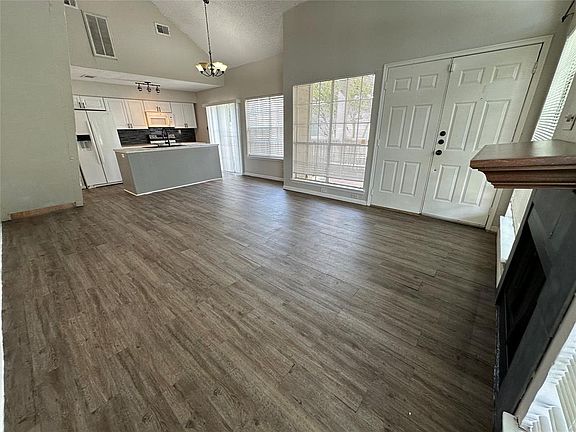 5th image of 111 Dunbar Estates Dr APT 902