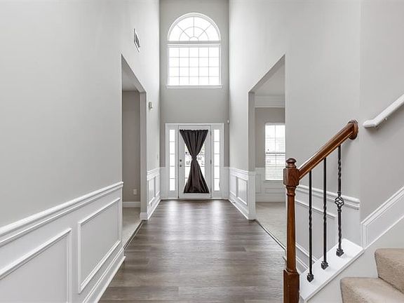 3rd image of 4254 Ewing Farm Ct