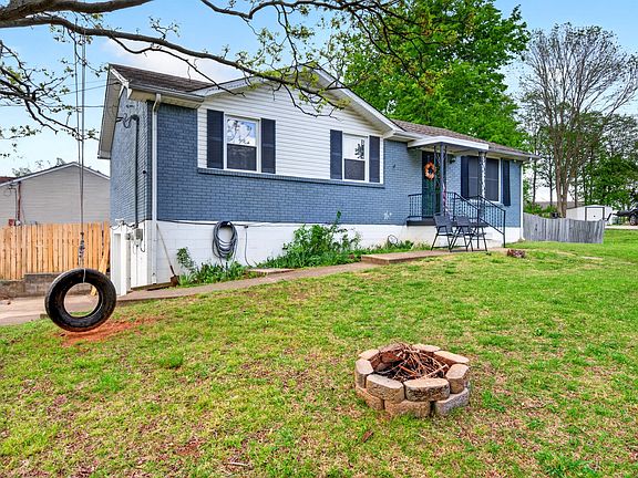 3rd image of 1593 Boxcroft Ct
