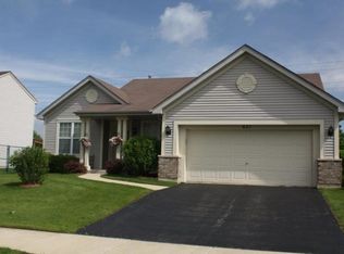 621 Charolotte Ln, Oswego, IL 60543