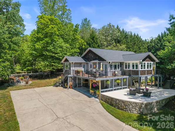 335 Village Blvd, Lake Lure, NC 28746