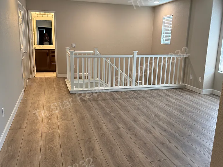 27350 Dearborn Dr — Photo 12