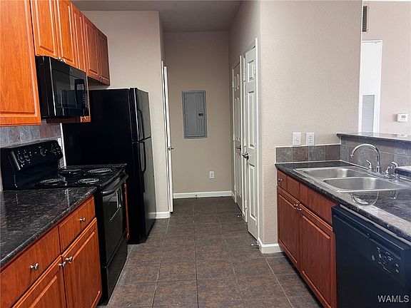 3rd image of 600 13th St E APT 534