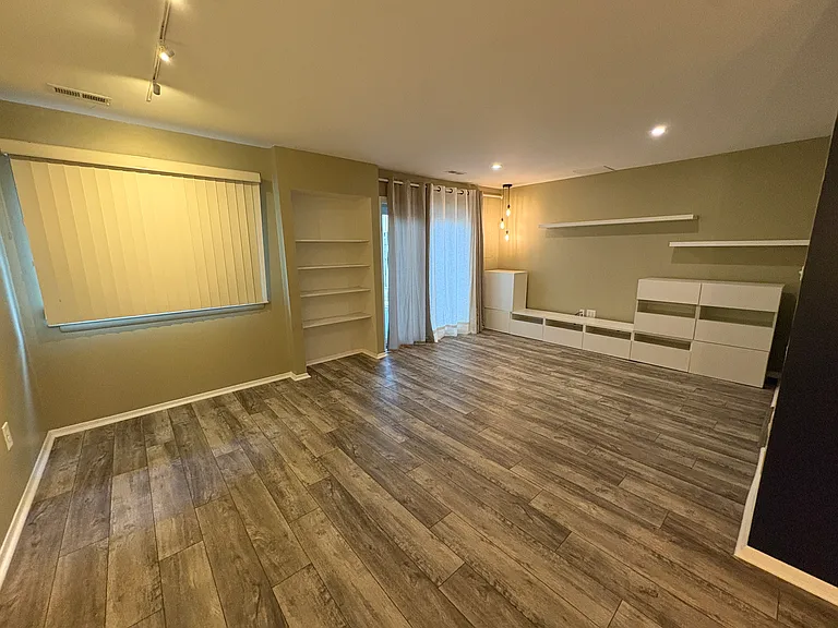 Living Room. TV entertainment units provided