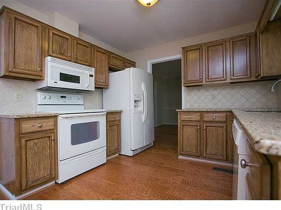 5th image of 115 Mamie Ln