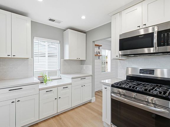 2nd image of 80 Wright Ave