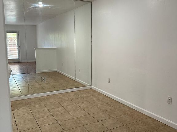 5th image of 4570 54th St Unit 117