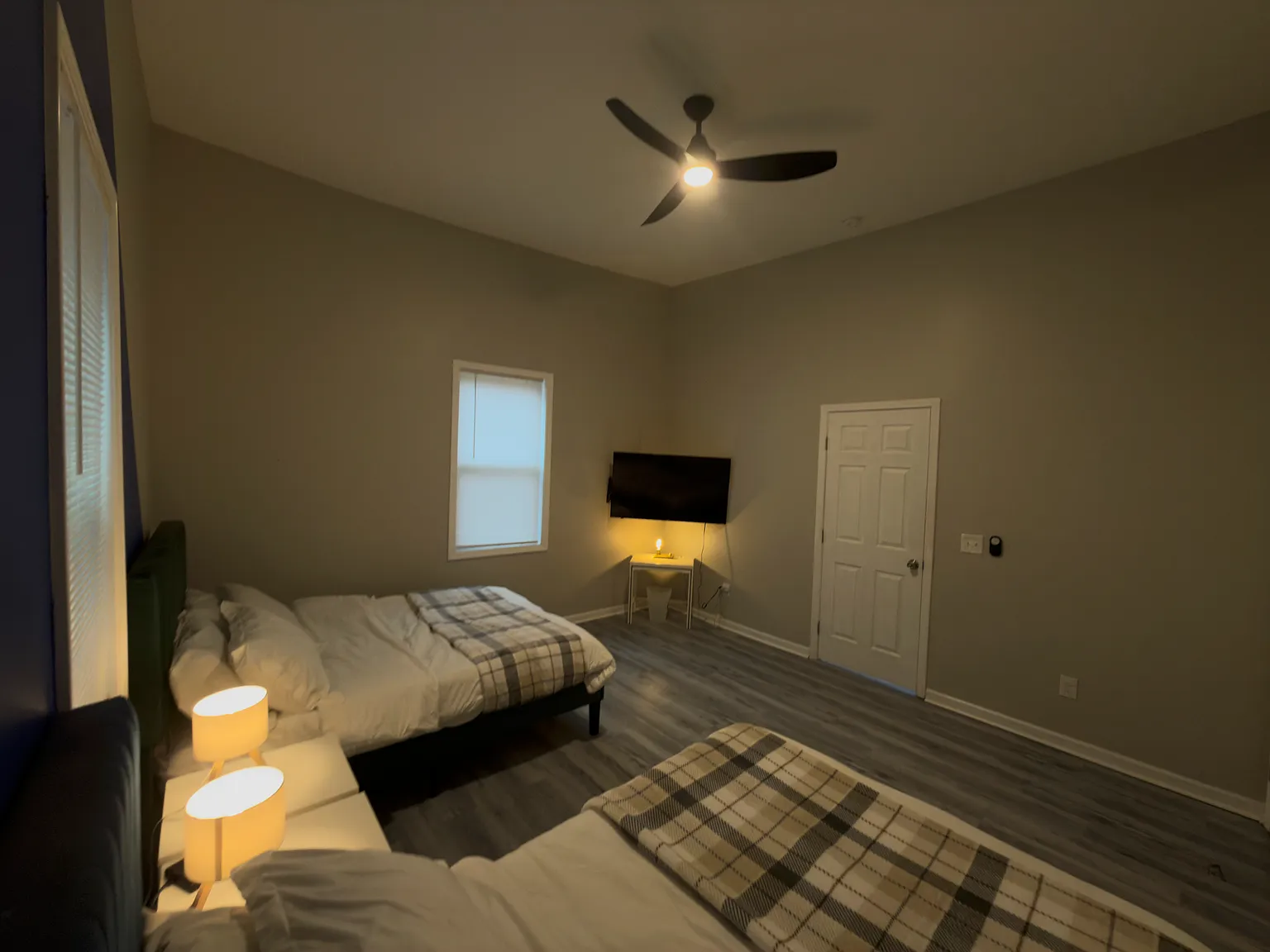 4 bed, 1610 sqft, $4,500 — Photo 3