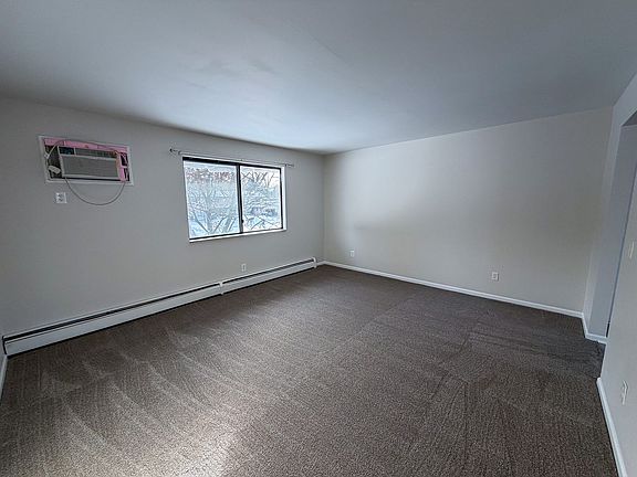 5th image of 1352 Vineland Ct SE #1356