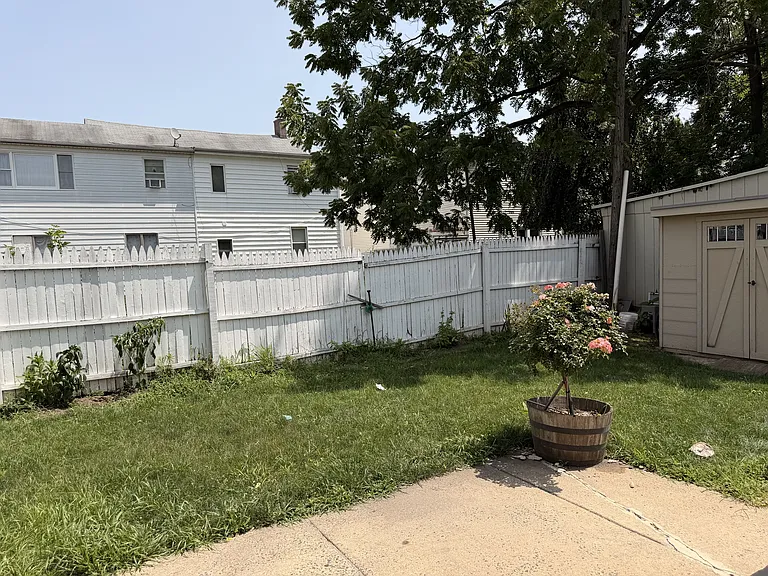 29 W Somerset St — Photo 18
