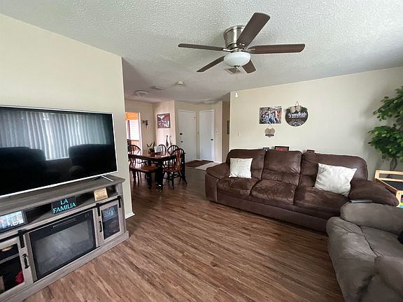 4th image of 133 Shores Blvd