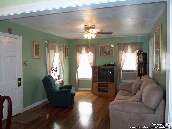 2nd image of 216 W. Burcham Ave.