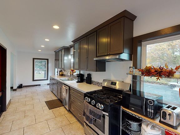 5th image of 4693 Southshore Dr