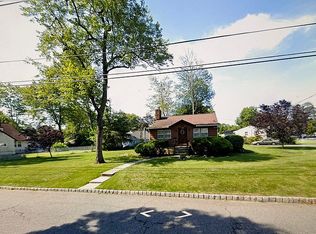 336 Lake Shore Dr, Lake Hiawatha, NJ 07034