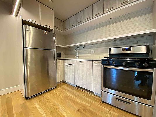 4th image of 198 Clifton Pl #1A