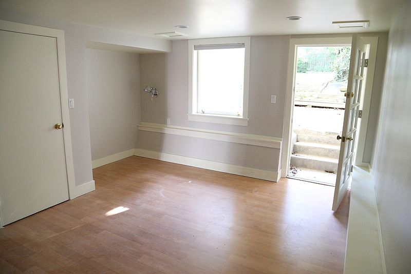 1st image of 1354 6th Ave