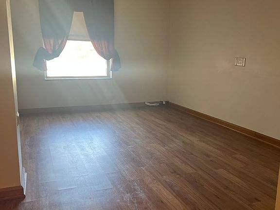 3rd image of 308 NW 4th St #8