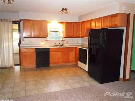 2nd image of 1414 E Lansing Ave