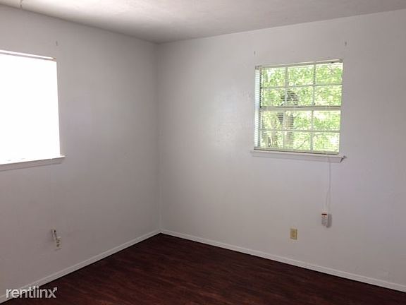 LaBrisa 2002 C -- Bedroom