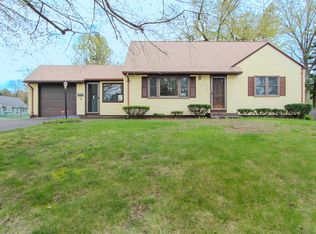 16 Guild St, Enfield, CT 06082