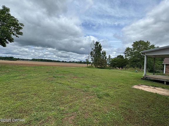 3rd image of 101 Oakdale Dr