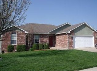 3707 Bent Oak Dr, Columbia, MO 65203
