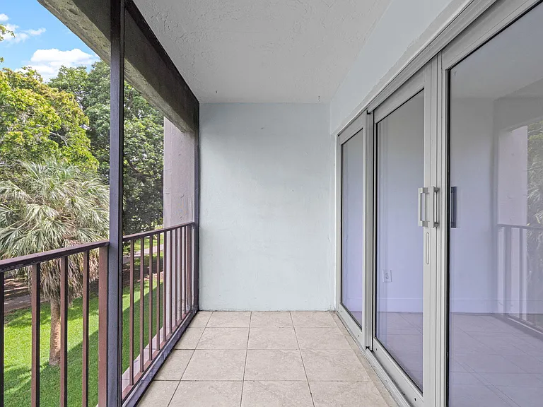 9170 Fontainebleau Blvd #301 — Photo 30