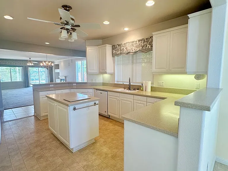 2653 Traditions Loop — Photo 15