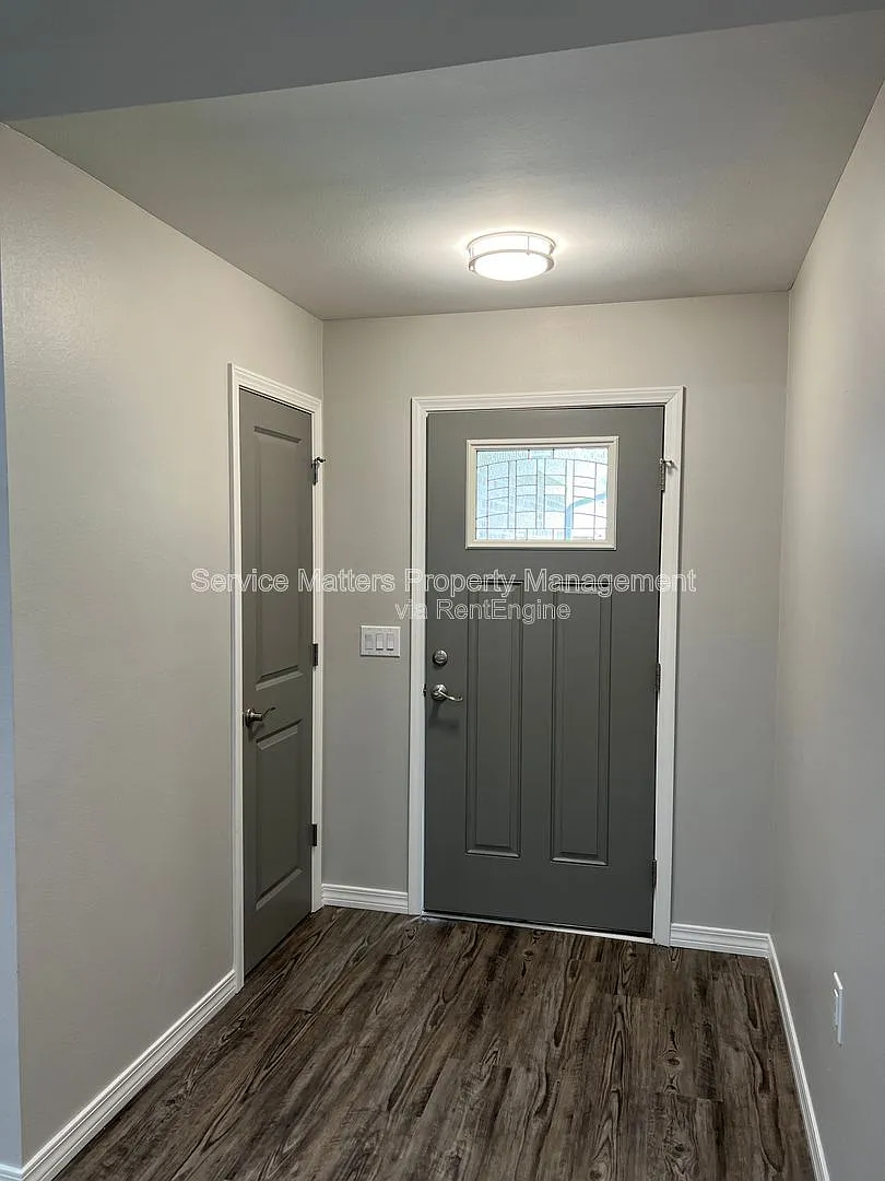 Building Photo - 6858 Stirrup Ln